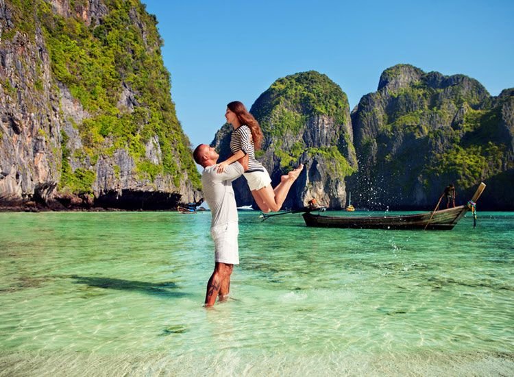 Thailand romantic couple Phi Phi island